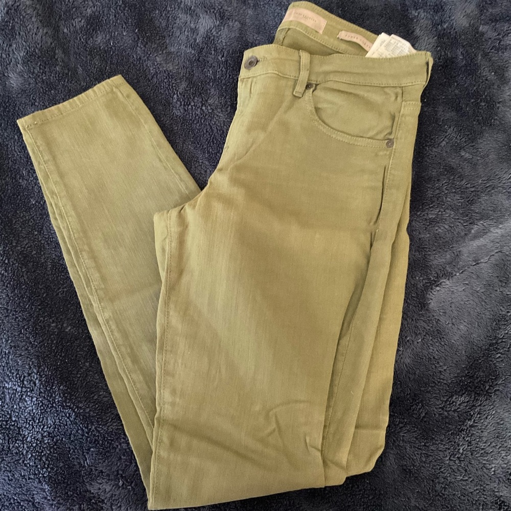 * 4/25 💜 Guess curvy Jeans